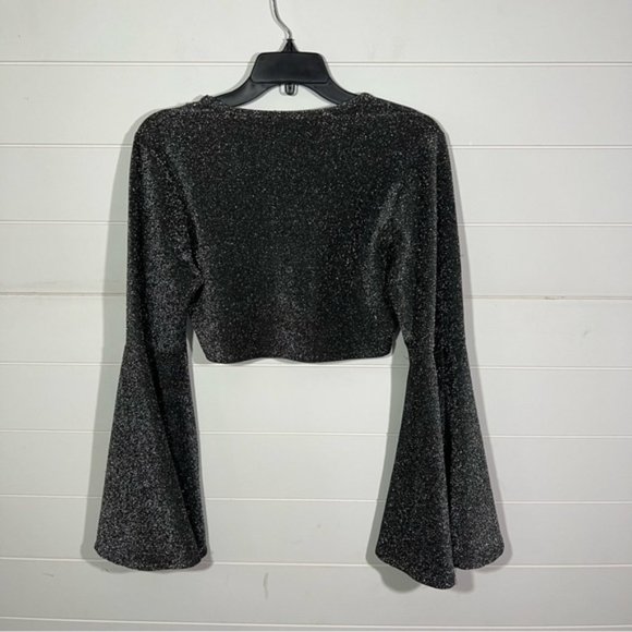 Lucky & Blessed bell sleeve glitter crop top - Picture 5 of 7